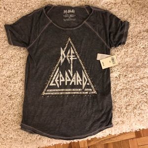 Def Leppard Graphic Tee